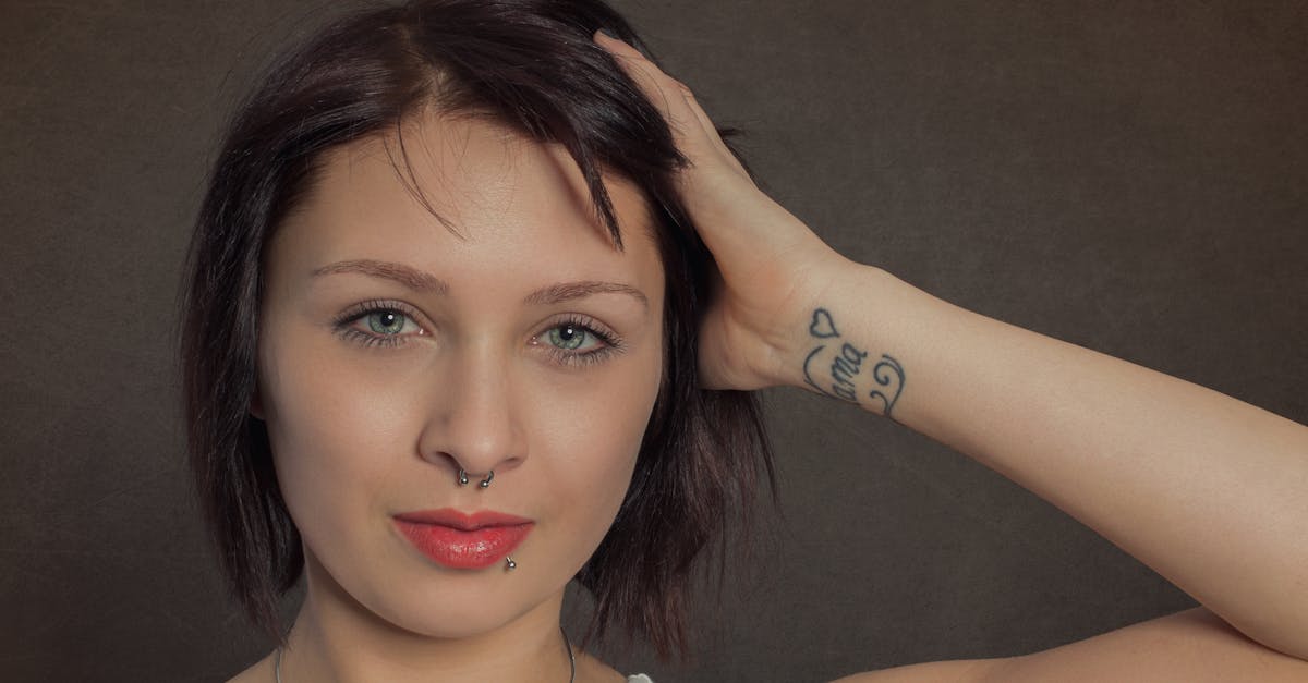 Evaluating Color Options in Organic Microblading Pigments